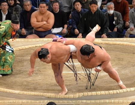 綱とりへの機運がしぼむ貴景勝　３敗目に粂川審判長「上っていうのはちょっと」