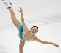 　女子フリーで演技する島田麻央