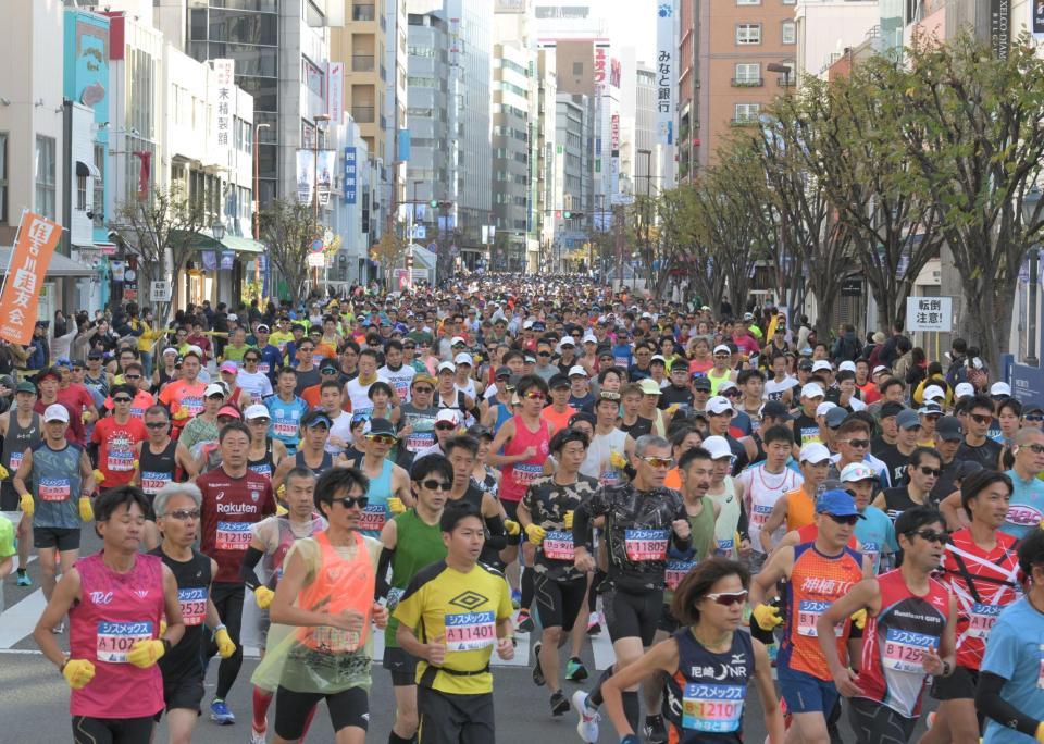 　神戸マラソンのスタート付近