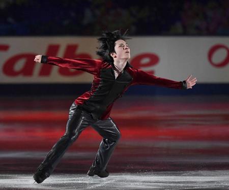 　エキシビションに登場した宇野昌磨（撮影・中田匡峻）