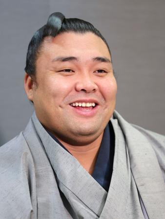 大関・霧島「一つの目標だった」　九州場所優勝、一夜明け会見