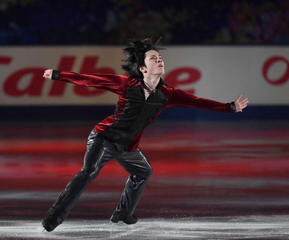 　エキシビションに登場した宇野昌磨（撮影・中田匡峻）