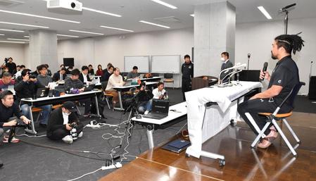 　今シーズンで引退することを発表した堀江翔太（撮影・佐々木彰尚）