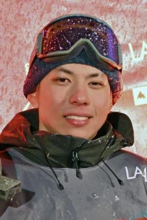 　平野流佳