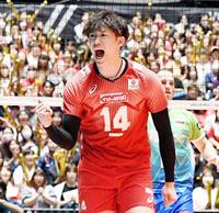 　日本のエースとしてチームをけん引する石川（撮影・佐々木彰尚）