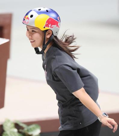 スケートボード世界選手権　織田が首位で決勝へ　東京五輪女王の西矢は６位、中山は３位で通過