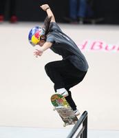 　トリックに挑む織田夢海（撮影・吉澤敬太）