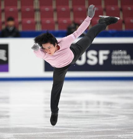 　練習する宇野昌磨（撮影・佐々木彰尚）