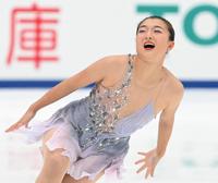 　華麗な演技を披露する坂本花織（撮影・佐々木彰尚）