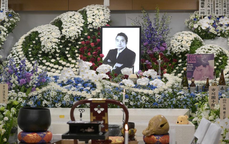 　錣山親方の祭壇（撮影・金田祐二）