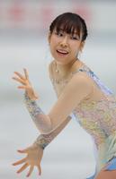 　女子フリーで演技する三原舞依