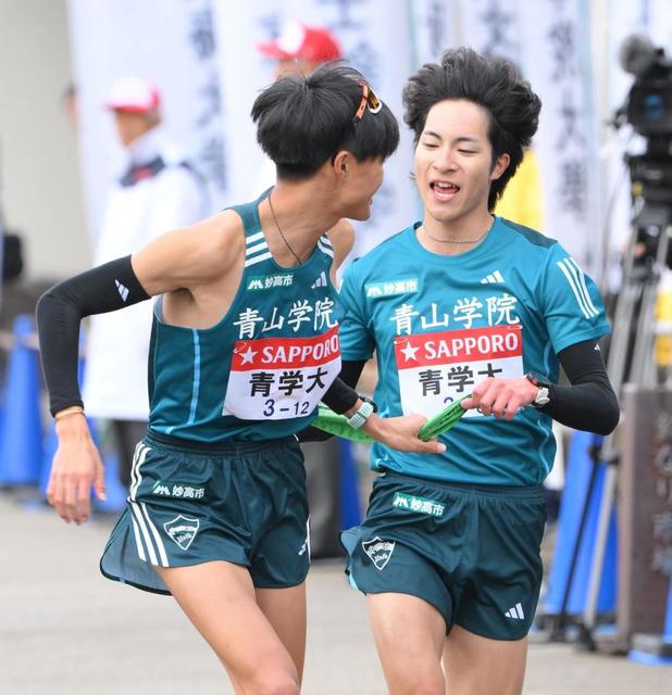 首位青学大が駒大に4分17秒差の独走態勢 6区野村昭夢が区間