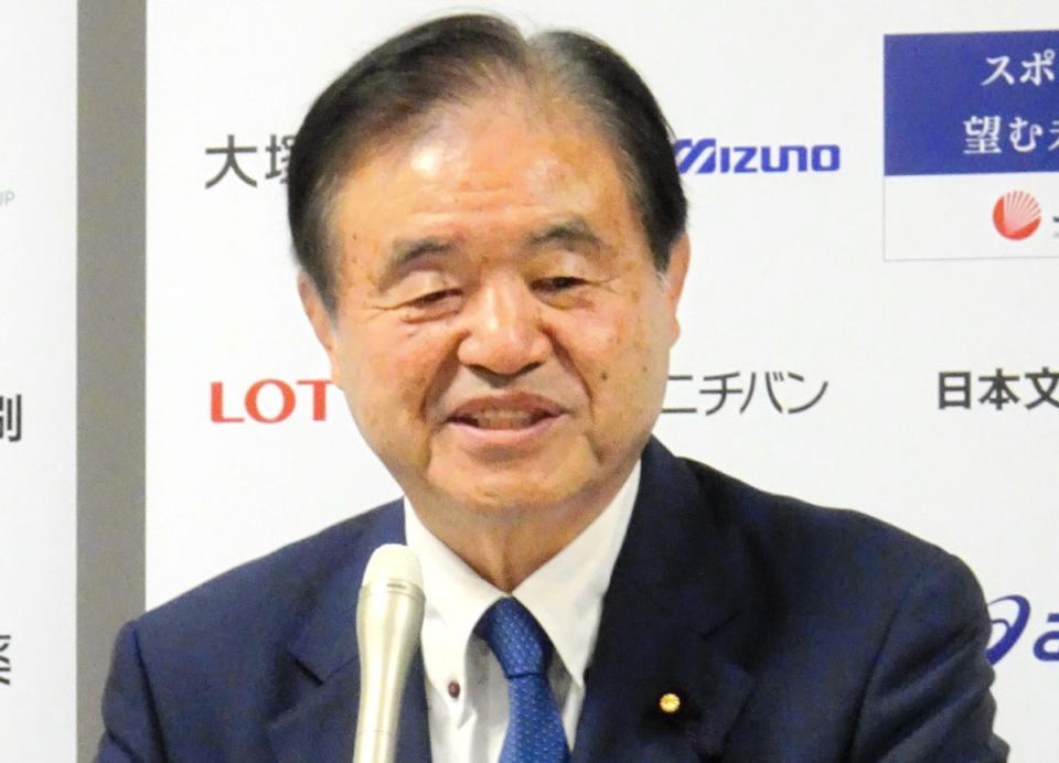 　遠藤利明氏