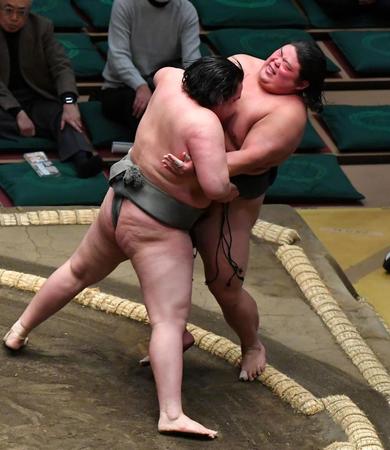 元学生横綱の阿武剋が伯桜鵬に快勝「まわしを先にとれば全然勝てるなと」