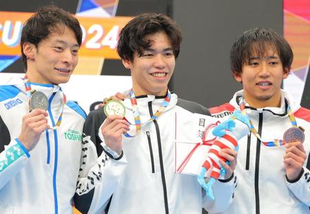 松山陸　１００背泳ぎＶ　憧れの入江に勝利！パリ五輪選考会で「５２秒台」狙う