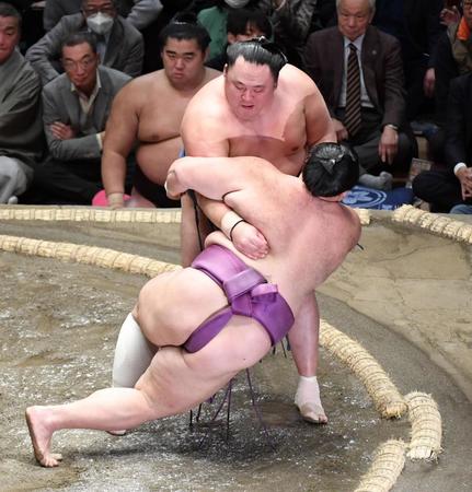 荒れる初場所　朝乃山敗れ全勝力士が消える　綱取りかかる霧島は２敗目　新入幕の大の里が１敗死守