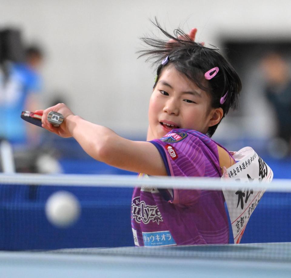 　１回戦を戦う松島美空（撮影・伊藤笙子）