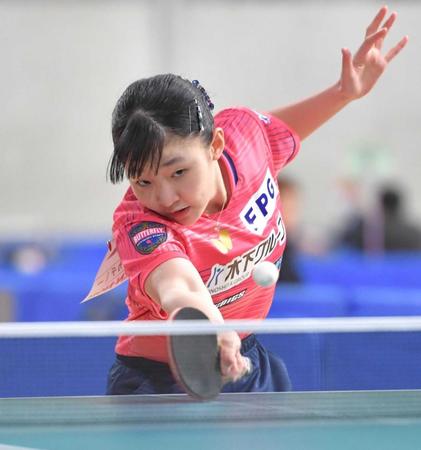張本美和　完勝で３冠へ弾み　松島との“新旧天才少女対決”制した「コツコツ１試合ずつ」