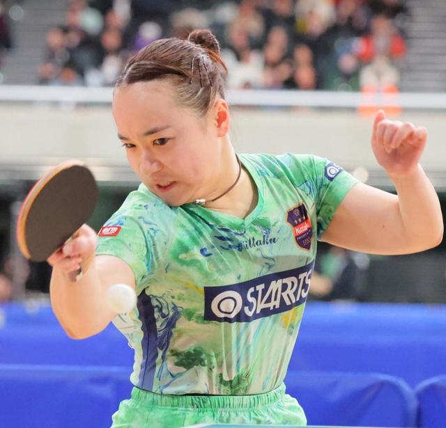 卓球 伊藤美誠がヒヤヒヤ１６強進出、２戦連続フルゲーム激闘で４－３薄氷勝利  残り１枠のパリ五輪代表懸けた最終決戦、初戦から苦戦も/スポーツ/デイリースポーツ online