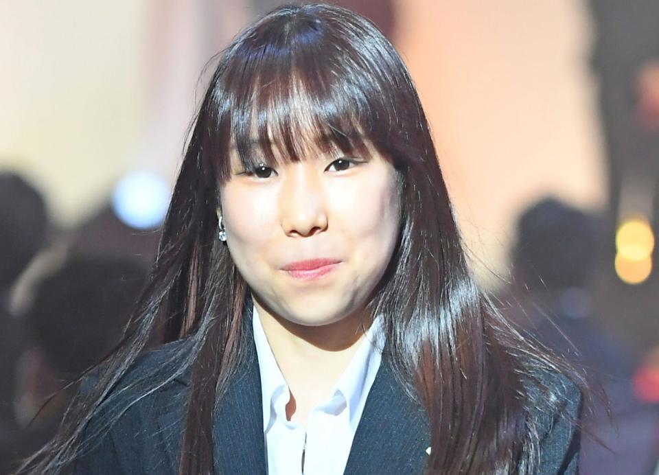 　三原舞依