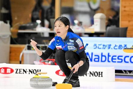 　フォルティウス戦に挑んだロコ・ソラーレの吉田知那美（Ｃ）ＪＣＡ／Ｈ．ＩＤＥ