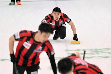 　激しくコールする清水　ⒸＪＣＡ／Ｈ．ＩＤＥ