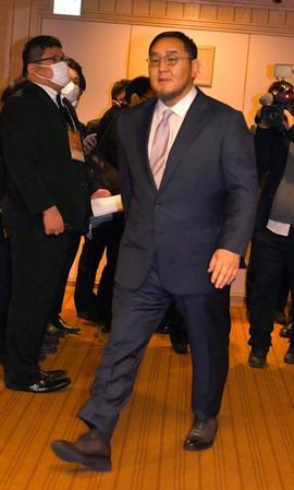 　先代高砂親方お別れの会に参列した元横綱の朝青龍氏（撮影・持木克友）