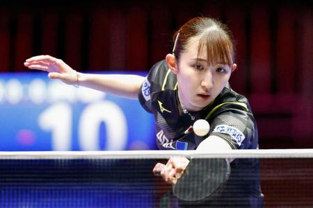 卓球日本女子は圧勝発進　五輪代表トリオが躍動　エース早田貫禄勝ち、１５歳張本は６０歳レジェンドとの４５歳差対決制す　平野も快勝　３人で１Ｇも落とさず