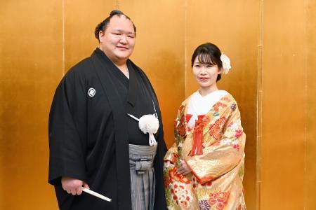 幕内北勝富士が挙式披露宴　妻に「美しくてどきどき」