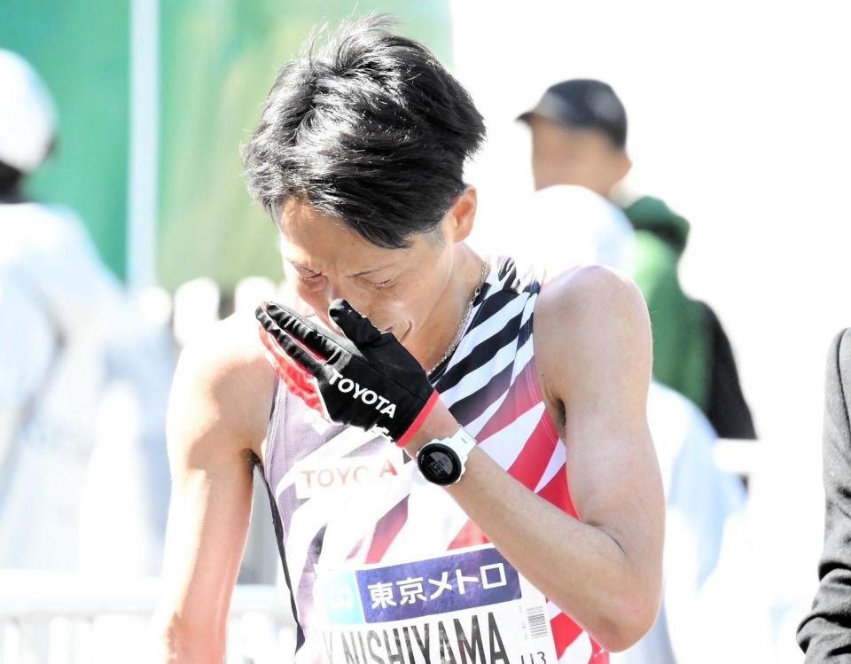 西山雄介が日本勢トップの9位もパリ五輪は届かず 中盤の転倒響き設定記録に41秒及ばず ゴール後は涙止まらず「五輪に行きたかったです…」 3枠目
