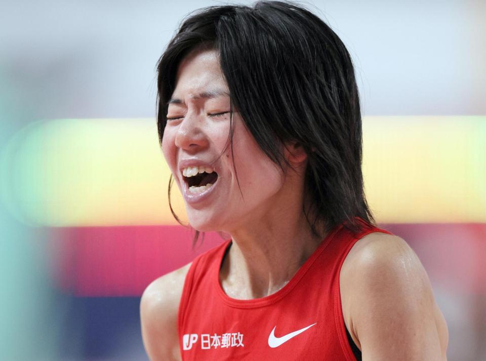 　３位でゴールした鈴木亜由子