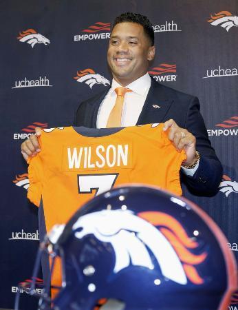 ＱＢウィルソンが新天地へ　プロフットボールＮＦＬのスター