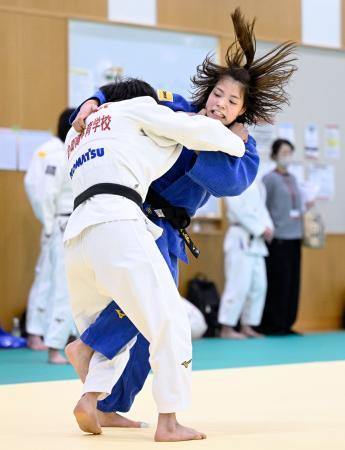 阿部詩「五輪Ｖへ走り続けたい」　柔道女子合宿、海外勢も参加