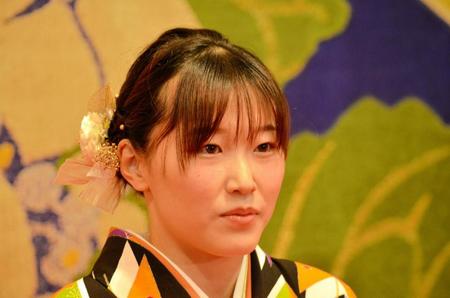 　日体大の卒業式に出席した三上紗也可