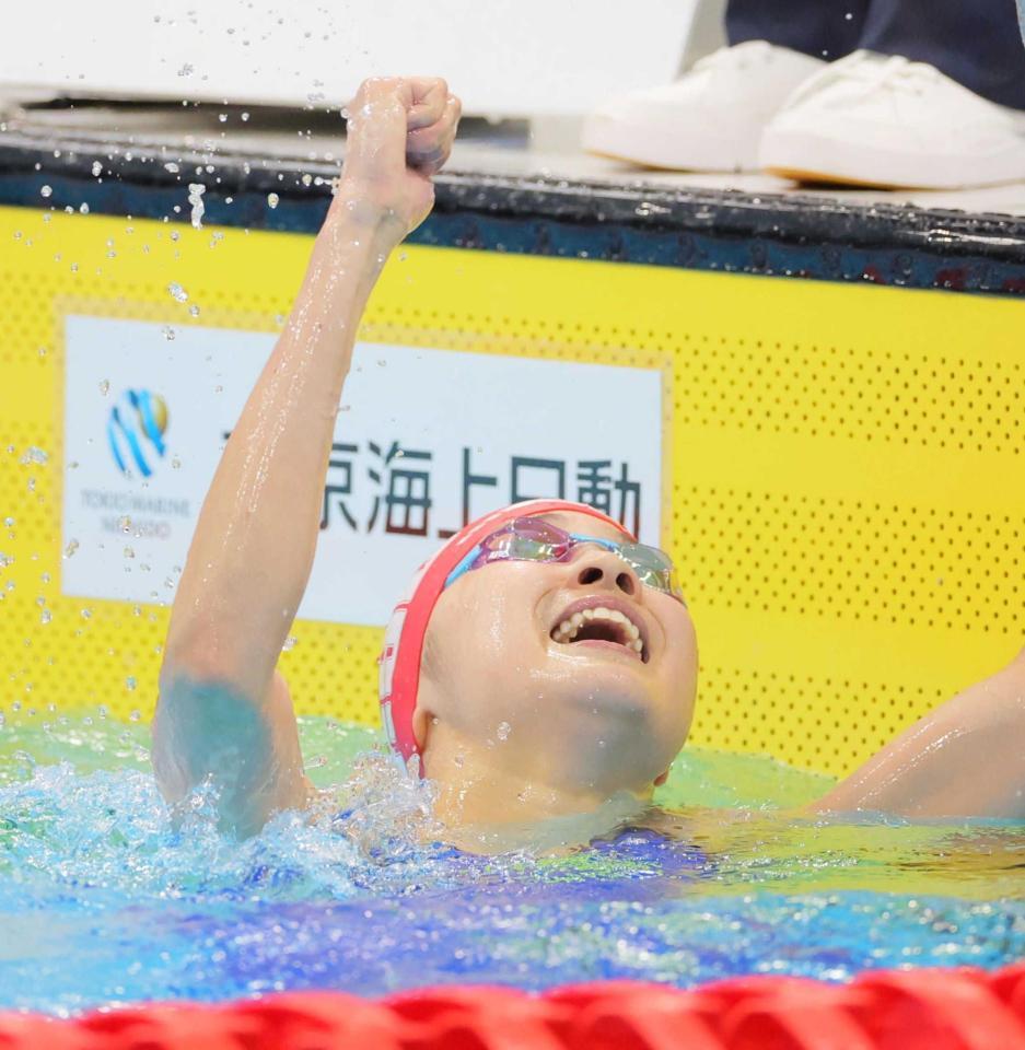 　五輪行きを決め歓喜する成田実生