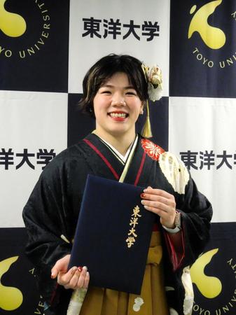 パリ五輪レスリング女子代表の鏡優翔、東洋大卒業式で自覚「そういう立場なんだなと」五輪代表と紹介され、どよめきに驚きも発奮