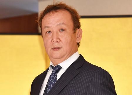 　谷川貞治氏