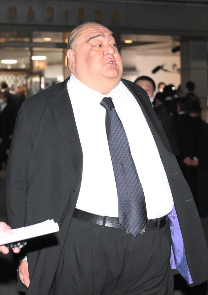 　元横綱・曙太郎さんの葬儀に参列した武蔵川親方（撮影・伊藤笙子）