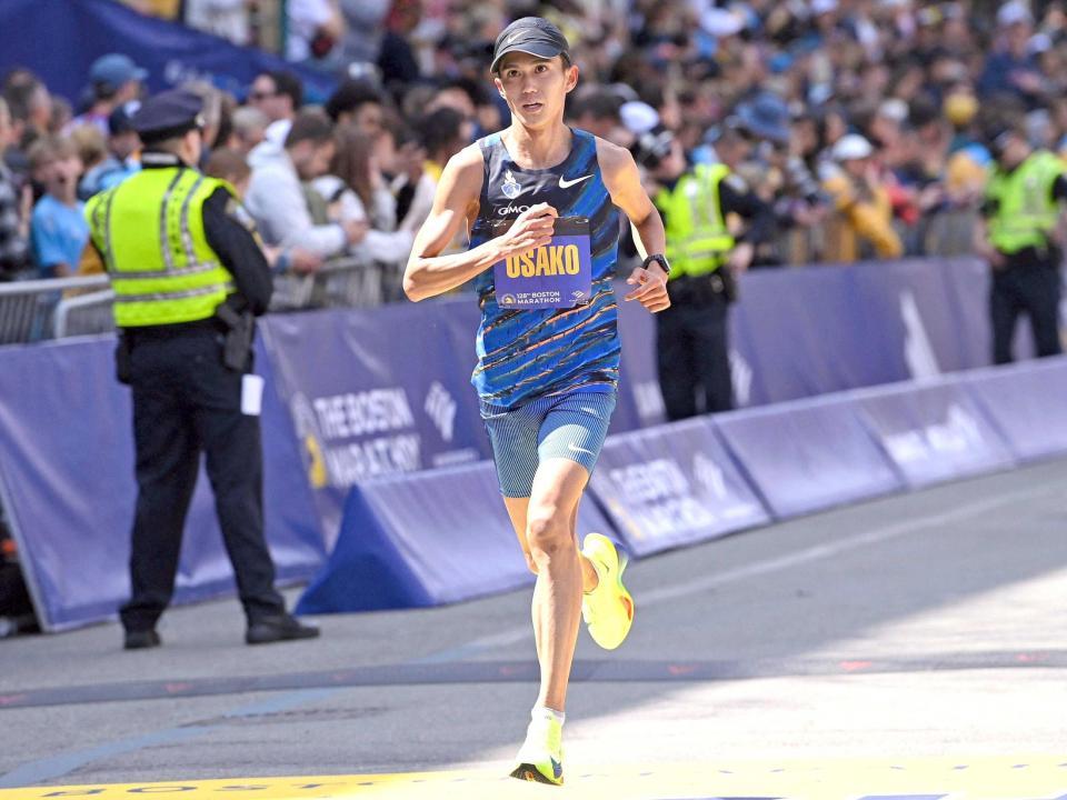 　ボストン・マラソンでゴールする大迫傑（ＵＳＡトゥデー・ロイター＝共同）