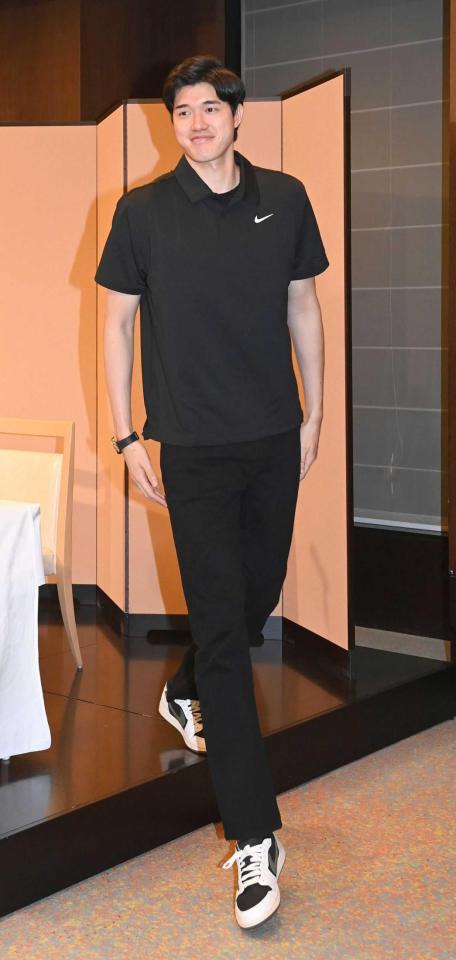 　会見を終えスッキリした表情の渡辺