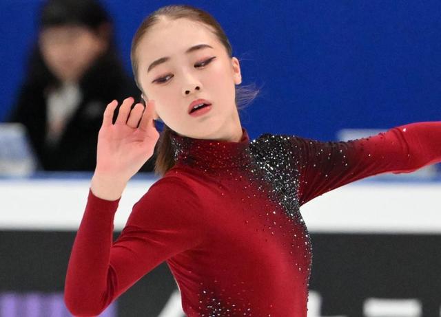 13歳のニューヒロイン、上薗恋奈がユニバーサルスポーツ