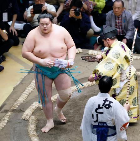 立行司、「琴ノ若」と呼び間違え　木村庄之助が勝ち名乗りで