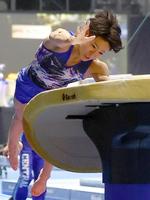 　岡慎之助の跳馬