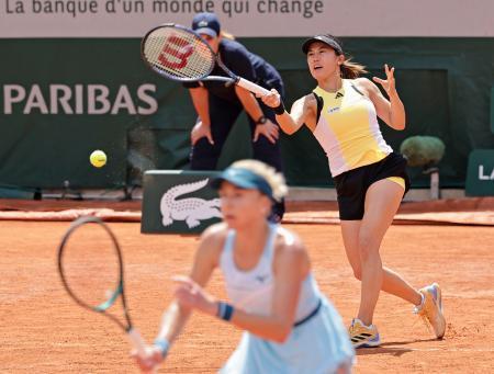 女子複で加藤組が準々決勝進出　全仏オープンテニス第１０日