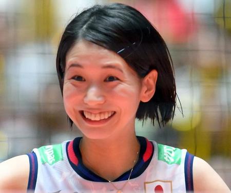 バレー女子　日本はイタリアに敗れて銀メダル　国際大会４７年ぶり金ならず　相手エース・エゴヌは涙