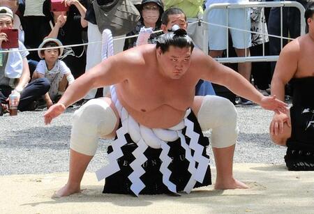 照ノ富士が熱田神宮で奉納土俵入り　名古屋場所出場へ「最善を尽くしてやっている」