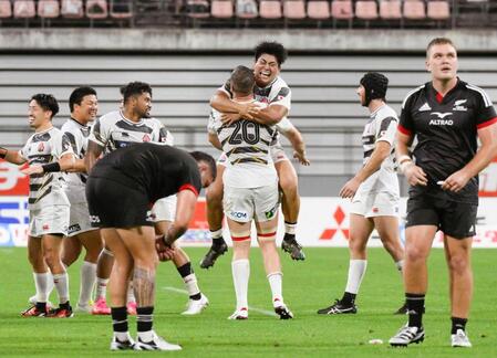 ラグビー日本　５度目対戦でマオリ初撃破　金星にエディーＨＣ笑顔「マオリは世界でトップ１０に入る」