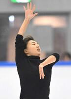 　新シーズンに向け練習する坂本花織（撮影・石井剣太郎）