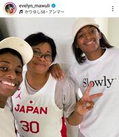 　馬瓜エブリンのインスタグラム（ｅｖｅｌｙｎ＿ｍａｗｕｌｉ）より