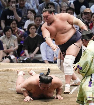 横綱照ノ富士、１４日目勝てばＶ　貴景勝は関脇に転落へ